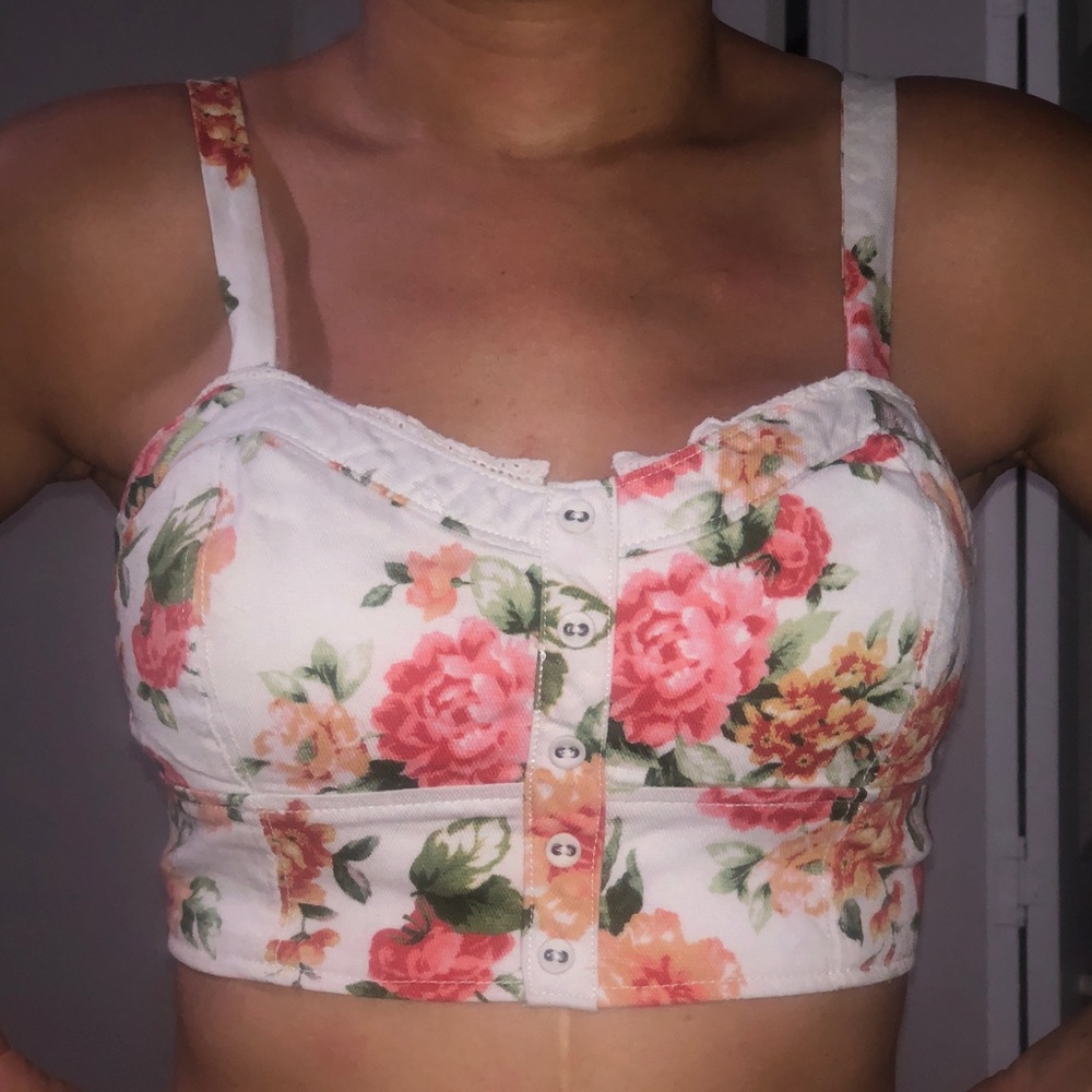 UO Festival Crop Top